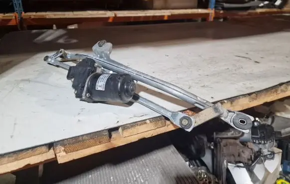 Front wiper linkage and motor