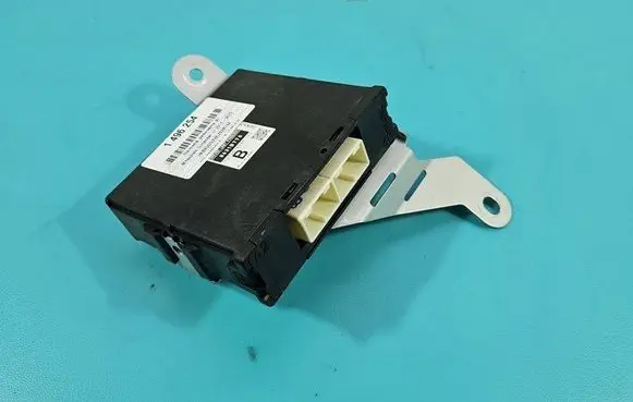 Mitsubishi Outlander Parking PDC control unit/module 8631B776 IMPRK1496254
