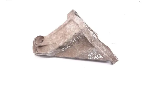 BMW 7 E65 E66 Engine mounting bracket 675461501 13807410