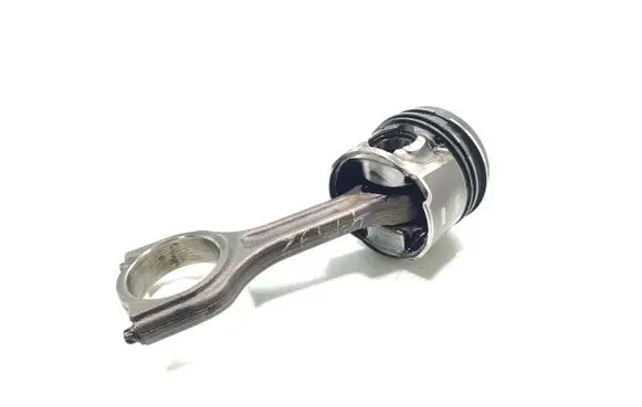 Ford Mondeo MK V Piston with connecting rod 