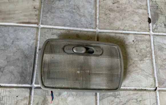Honda FR-V Rear seat light