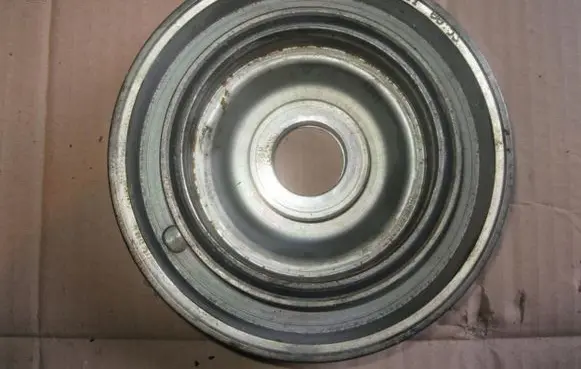 Peugeot 3008 II Crankshaft pulley
