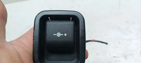 BMW 3 F30 F35 F31 AUX in-socket connector 0078135