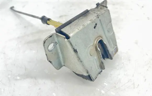 Mercedes-Benz ML W163 Tailgate/trunk/boot lock/catch/latch A1637400235