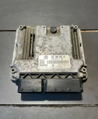 Volkswagen Golf Plus Engine control unit/module 03C906056CK 1039S10155 0261S02185