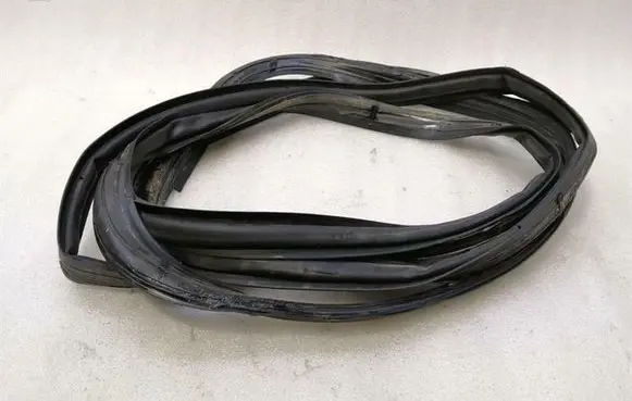 Tesla Model X Rubber seal rear door 