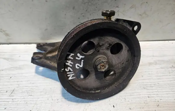 Nissan Prairie Power steering pump 4911030R00