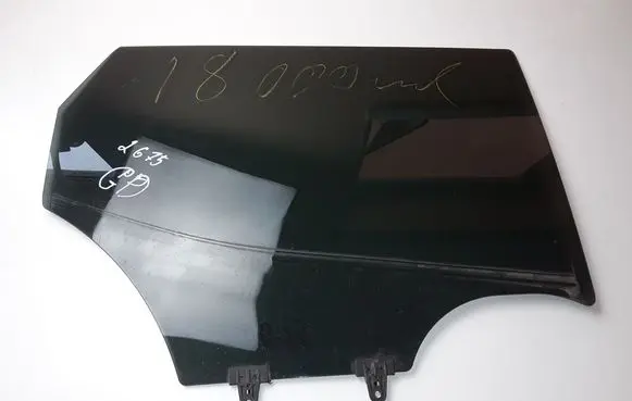 Nissan Qashqai Rear door window glass 823004ET0A