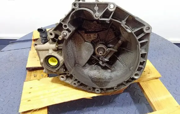 Fiat Panda 141 Manual 6 speed gearbox 55196336