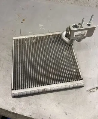 Renault Master III Air conditioning (A/C) expansion valve 52358590 HFC134A A31101500