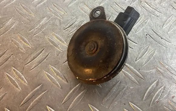 Honda CR-V Horn signal UCH201