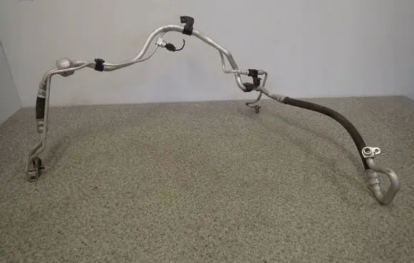 KIA Ceed Air conditioning (A/C) pipe/hose