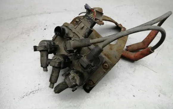 Ford Explorer High voltage ignition coil 90TF12029A1A