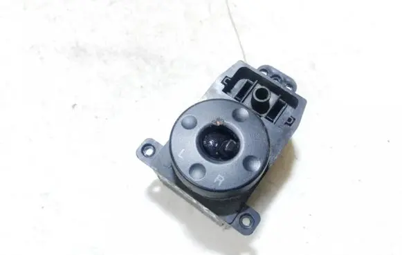 Hyundai Sonata Wing mirror switch