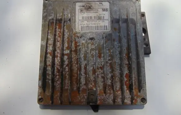 Nissan Micra Engine control unit/module 8200376886