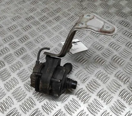 BMW X3 G01 Electric auxiliary coolant/water pump 0392024082 8663248