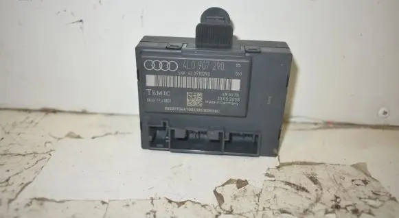 Audi Q7 4L Door control unit/module 4L0907290