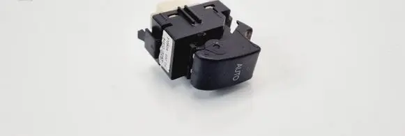 Toyota Avensis T250 Electric window control switch 8481005050 37080A23C04