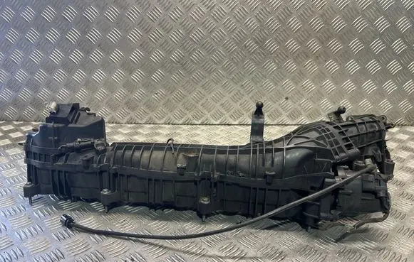 BMW 3 F30 F35 F31 Intake manifold 7811909