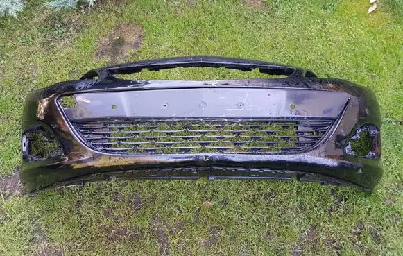 Opel Astra J Front bumper 13368660