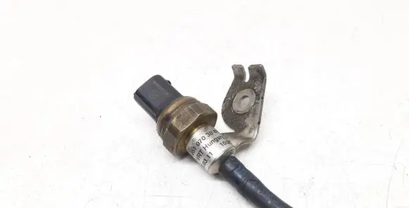 Mercedes-Benz E W212 Fuel pressure sensor A0045421618 A6510703081