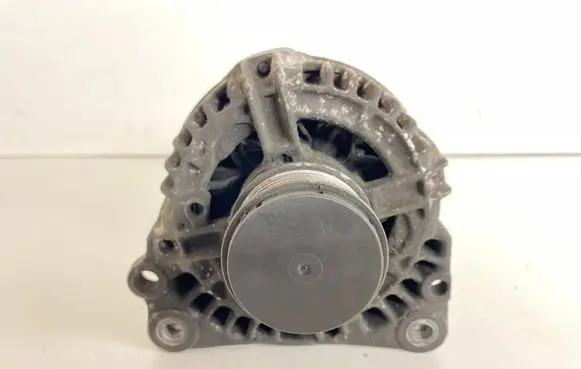 Volkswagen Golf IV Generator/alternator