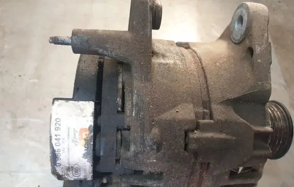 Volkswagen Golf IV Generator/alternator 0986041920