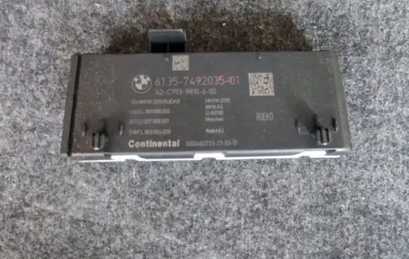 BMW 2 F46 Tailgate/trunk control unit/module 7492035