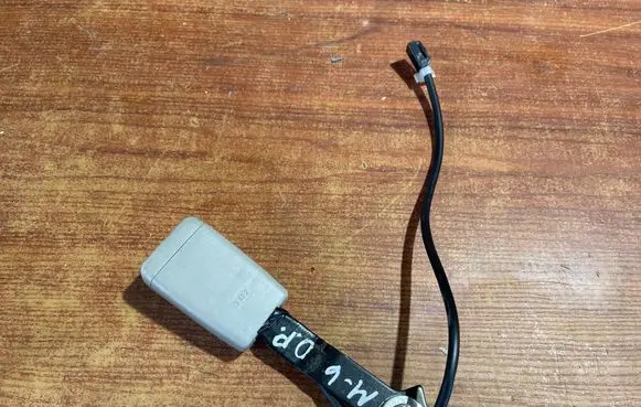 Mazda 6 Front seatbelt buckle G3667