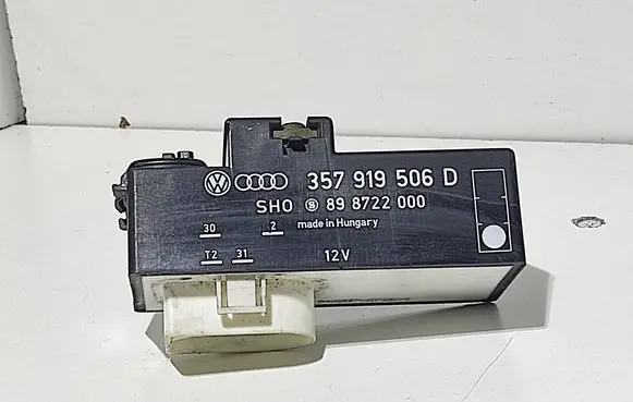 Volkswagen Golf IV Coolant fan relay 357919506D 898722000