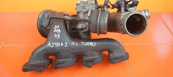Opel Astra J Turbo 55565353 21MB43