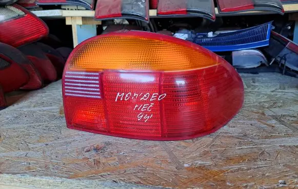 Ford Mondeo MK I Rear/tail lights 93BG13A602BC 93BG13N004CB