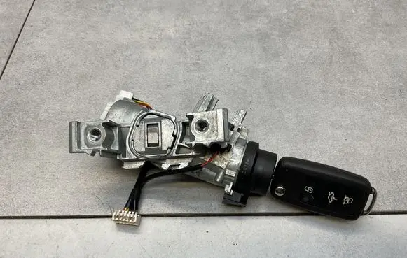 Volkswagen Sharan Ignition lock 1K0905851B 5K0905865