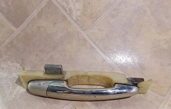 KIA Opirus Front door exterior handle