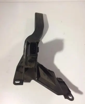 Ford Mondeo Mk III Accelerator throttle pedal 1S719F836BB