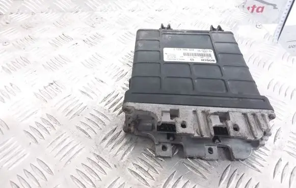 Volkswagen Golf III Engine control unit/module 028906021C 0281001170