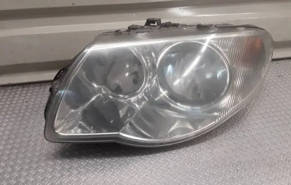 Chrysler Voyager Headlight/headlamp 