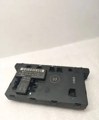 Mercedes-Benz C W203 Door control unit/module 2038205626 351324