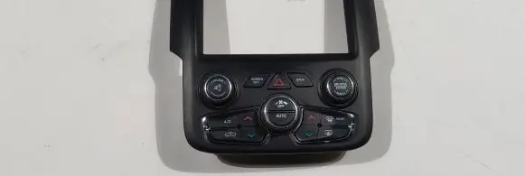 Dodge RAM Climate control/heater control trim 007900184964 15620101 1UJ97DX9AE