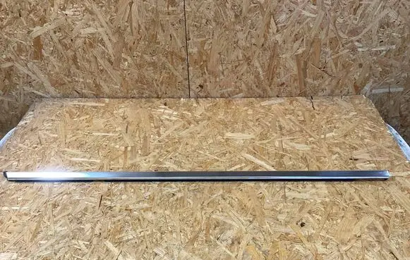 Porsche Macan (95B) Trim molding 95b837476cgv9