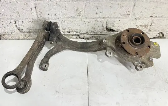 Audi A6 S6 C6 4F Front wheel hub spindle knuckle 4F0258