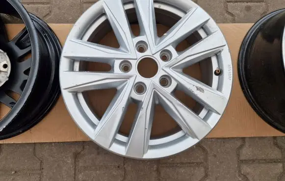 Volkswagen Transporter - Caravelle T7 R17 alloy rim 