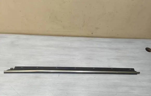 Audi A6 S6 C5 4B Rubber seal front door window/glass 4B0853283J