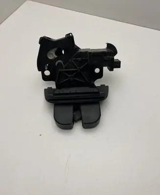 Audi A4 S4 B7 8E 8H Tailgate/trunk/boot lock/catch/latch 8P4827505B
