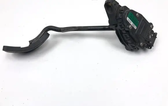 Volkswagen PASSAT B5.5 Accelerator throttle pedal 8D2721523B 6PV00802609