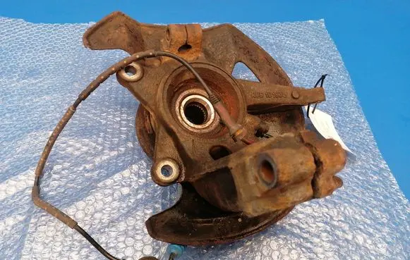 MG ZT - ZT-T Front wheel hub RUB101930
