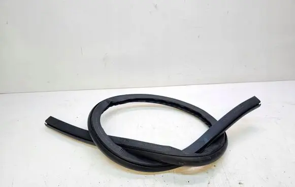 Audi A3 S3 8V Rubber seal rear door 8V7831707B