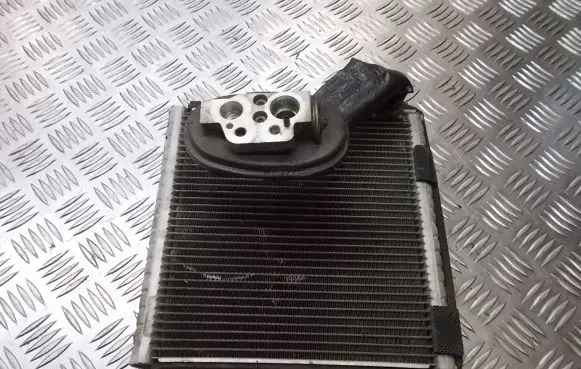 Volkswagen PASSAT B6 Interior heater climate box assembly housing 