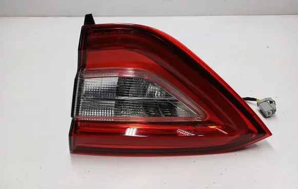 Maserati Levante Tailgate rear/tail lights 20680202