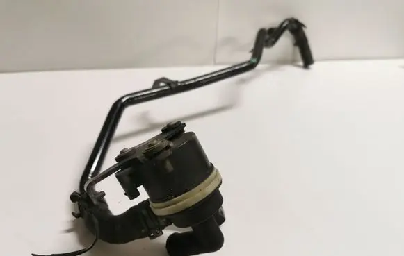 Audi Q5 SQ5 Engine coolant pipe/hose 03L122157C